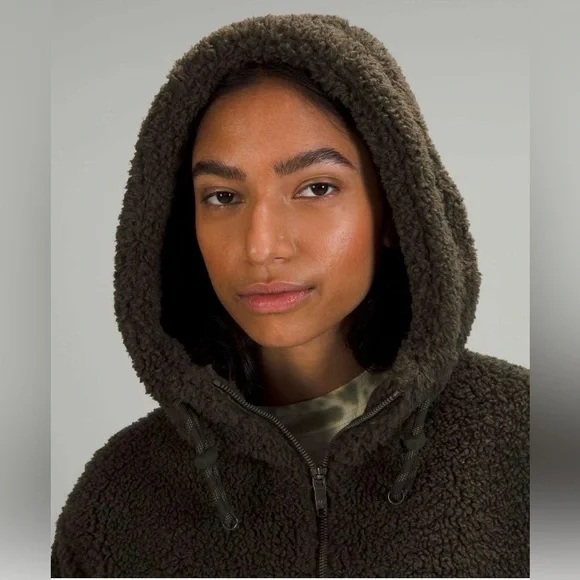 Lululemon Textured Fleece 1/2 Zip Dark Olive Size 10 - Picture 3 of 8